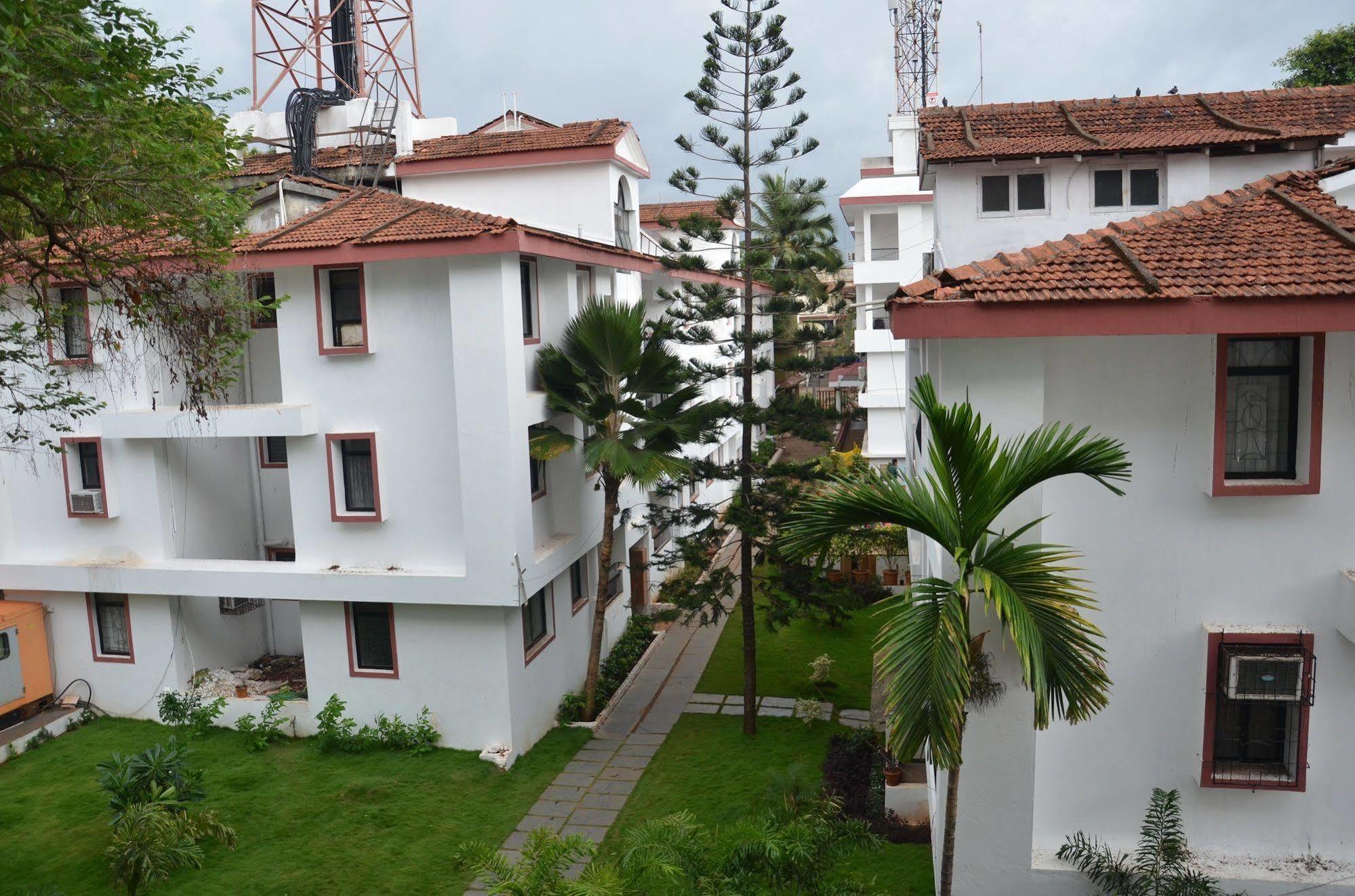 Sunkissed Plaza Hotel Calangute Buitenkant foto