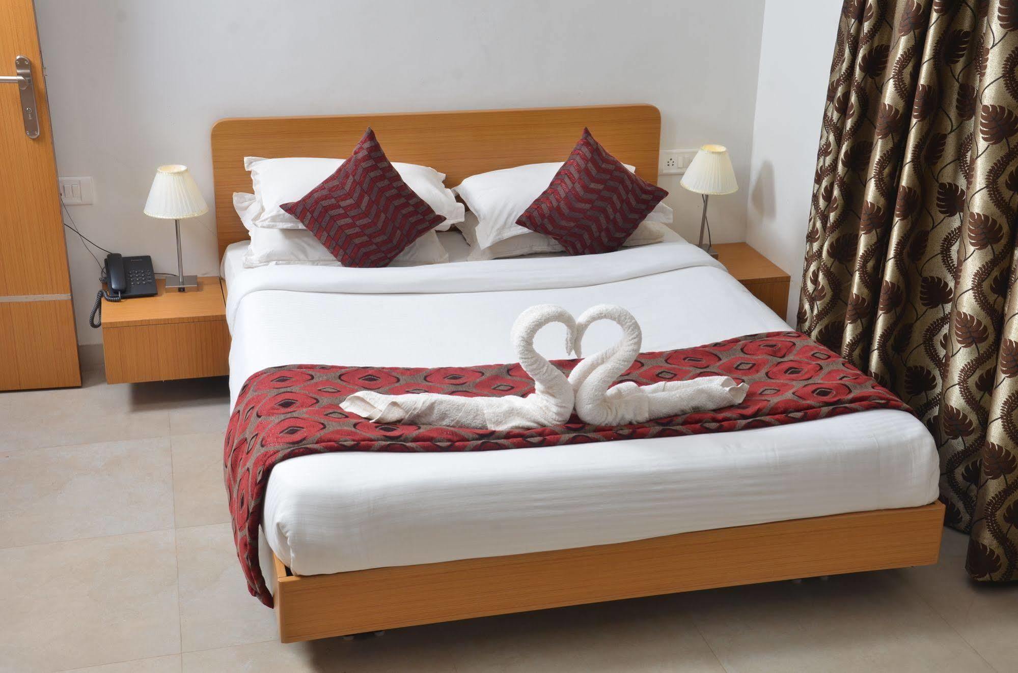 Sunkissed Plaza Hotel Calangute Buitenkant foto