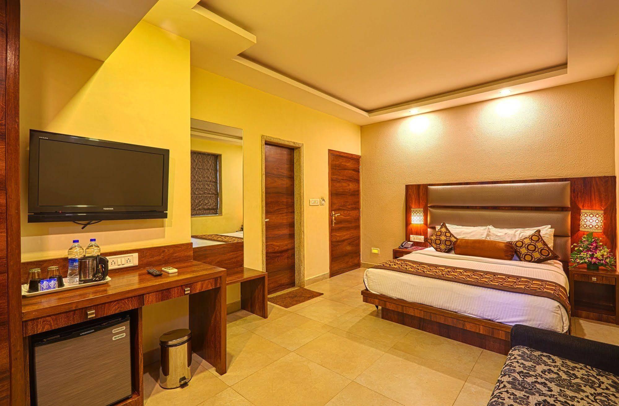 Sunkissed Plaza Hotel Calangute Buitenkant foto